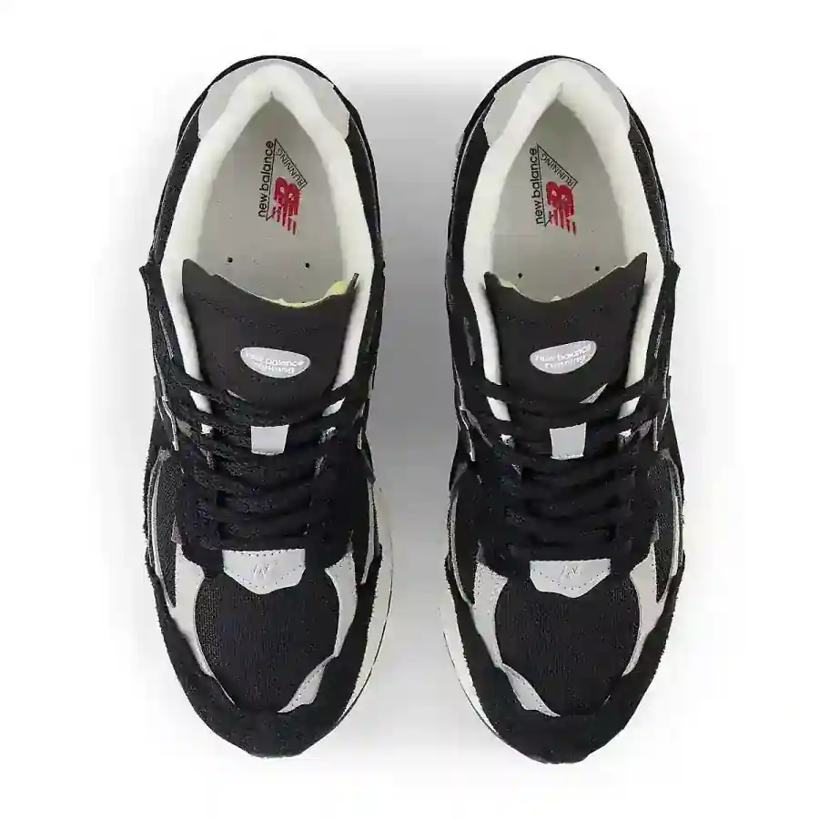 뉴발란스 2002R 프로텍션 팩 블랙 그레이 3